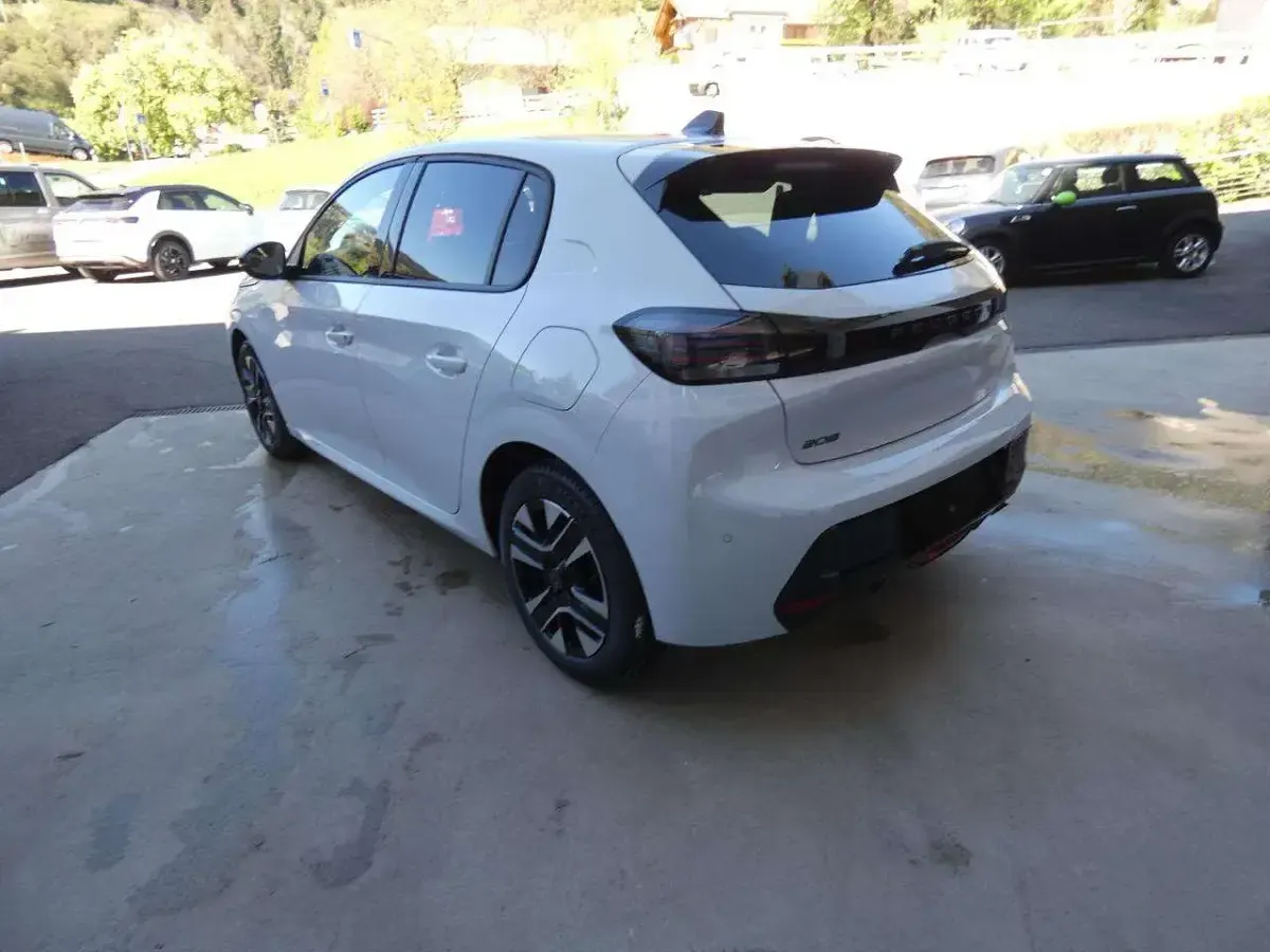 Nuova Peugeot 208 Allure 101 CV (74 kW) 2026 Bianco Utilitaria