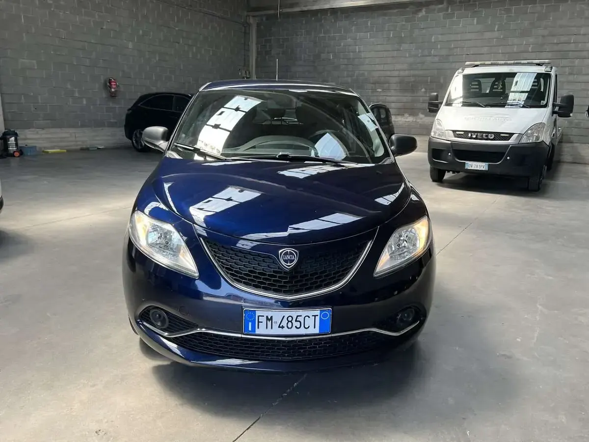 Usata Lancia Ypsilon Gold 69 CV (50 kW) 2017 Other Utilitaria
