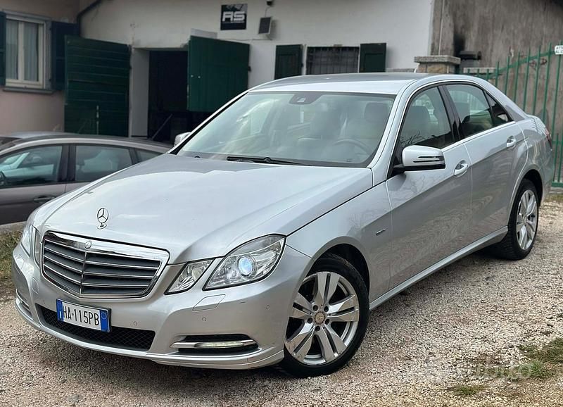 Usata Mercedes E350 Avantgarde 231 CV (169 kW) 2012 Grigio Berlina