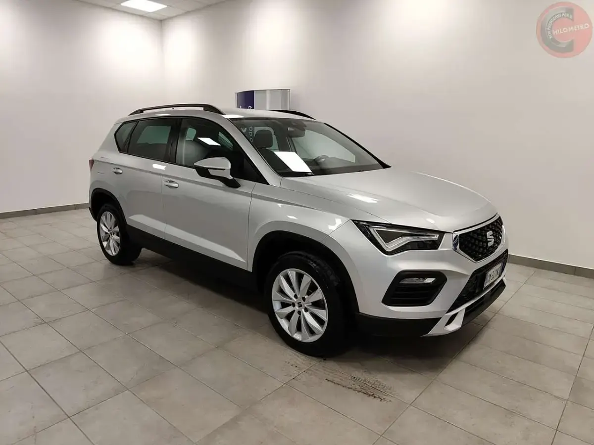 Usata Seat Ateca 150 CV (110 kW) 2023 Argento SUV