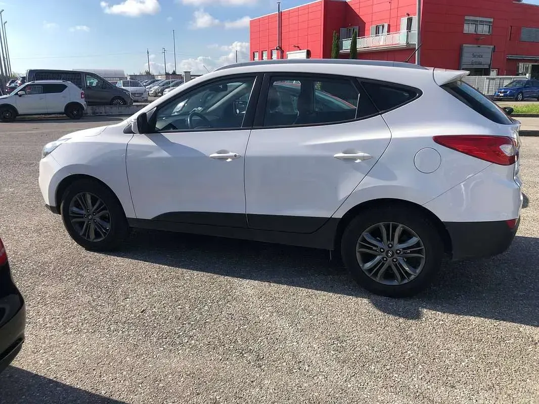 Używany Hyundai ix35 Comfort 116 KM (85 kW) 2014 Biały SUV