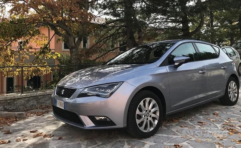 Usata Seat Leon 105 CV (77 kW) 2016 Grigio Berlina