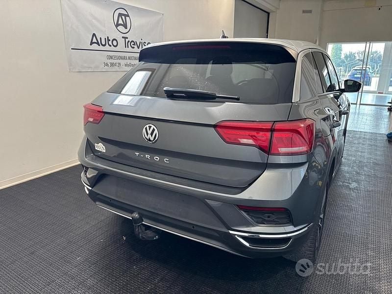 Usata VW T-Roc Style 116 CV (85 kW) 2019 Grigio SUV