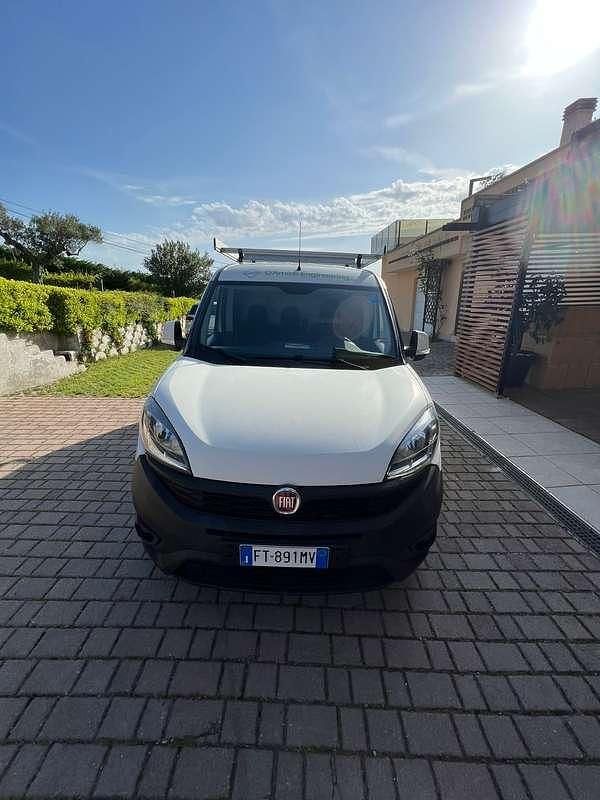 Usata 2018 Fiat Doblò Active Monovolume | 11.000 € (Molto cara) - Immagine 1/4