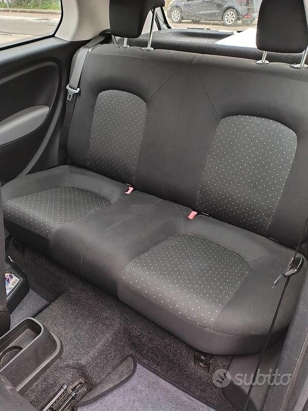 Usata Fiat Grande Punto 75 CV (55 kW) 2006 Grigio Utilitaria