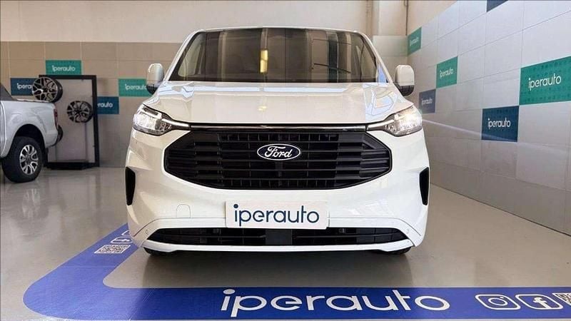 Usata Ford Transit Custom Titanium 136 CV (100 kW) 2024 Bianco pastello Furgone