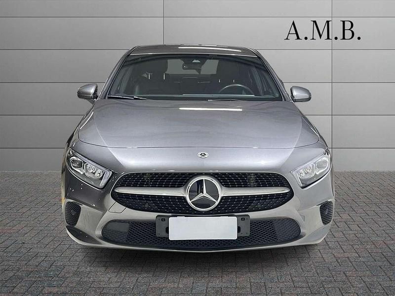 Usata Mercedes A180 116 CV (85 kW) 2020 Grigio Berlina