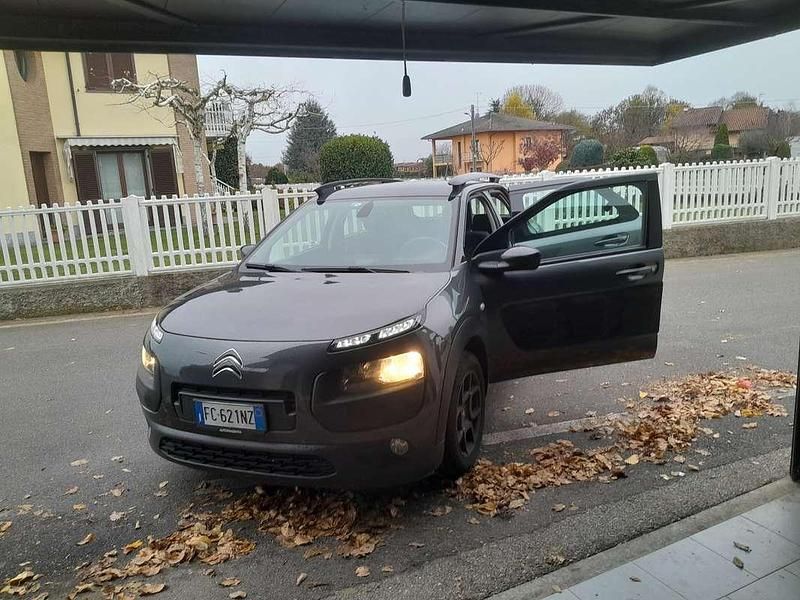 Grigio Usata 2016 Citroën C4 Cactus Feel Due volumi | 7200 € (Ottimo prezzo) - Immagine 1/4