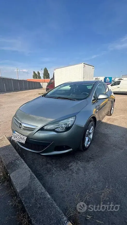 Usata Opel Astra GTC 165 CV (121 kW) 2012 Grigio Berlina