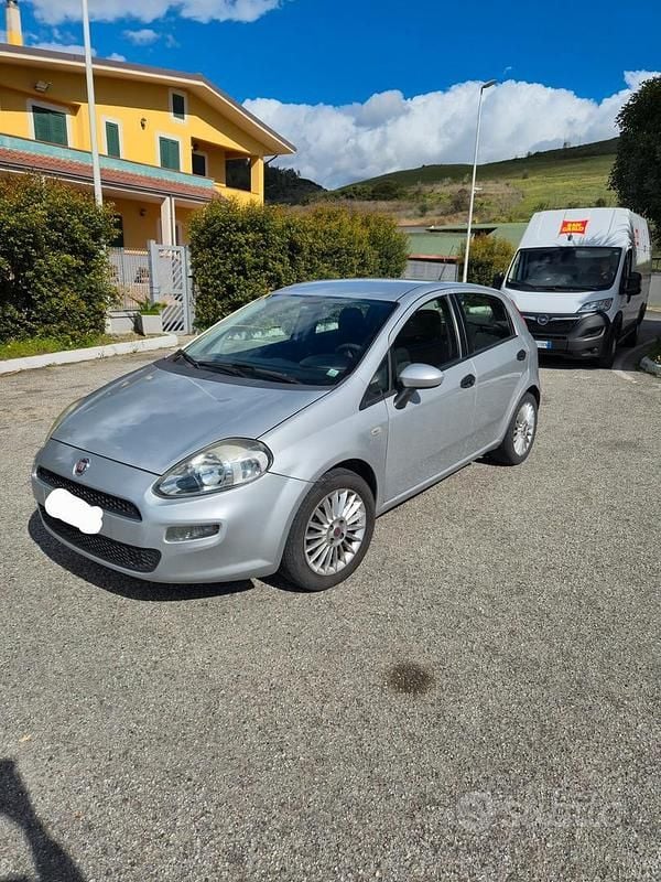 Usata Fiat Grande Punto 75 CV (55 kW) 2014 Grigio Utilitaria