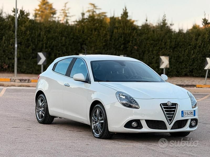 Usata Alfa Romeo Giulietta 104 CV (76 kW) 2014 Bianco Berlina