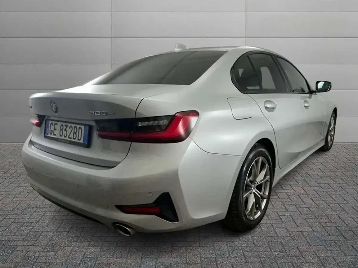 Usata BMW 320 190 CV (139 kW) 2020 Grigio Berlina