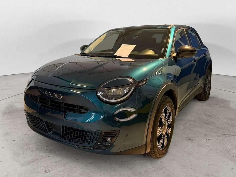 Nuova Fiat 600 Icon 110 CV (80 kW) 2026 Blu/azzurro SUV