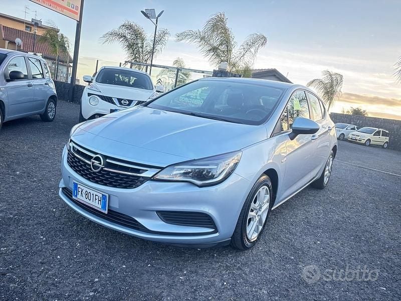 Blu Usata 2017 Opel Astra Business Berlina | 7990 € (Ottimo prezzo) - Immagine 1/4