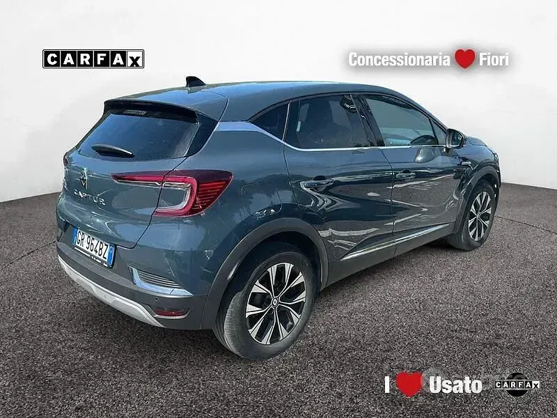 Usata Renault Captur Techno 101 CV (74 kW) 2023 Blu SUV