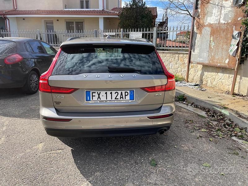 Gebraucht Volvo V60 2019 Grau Kombi