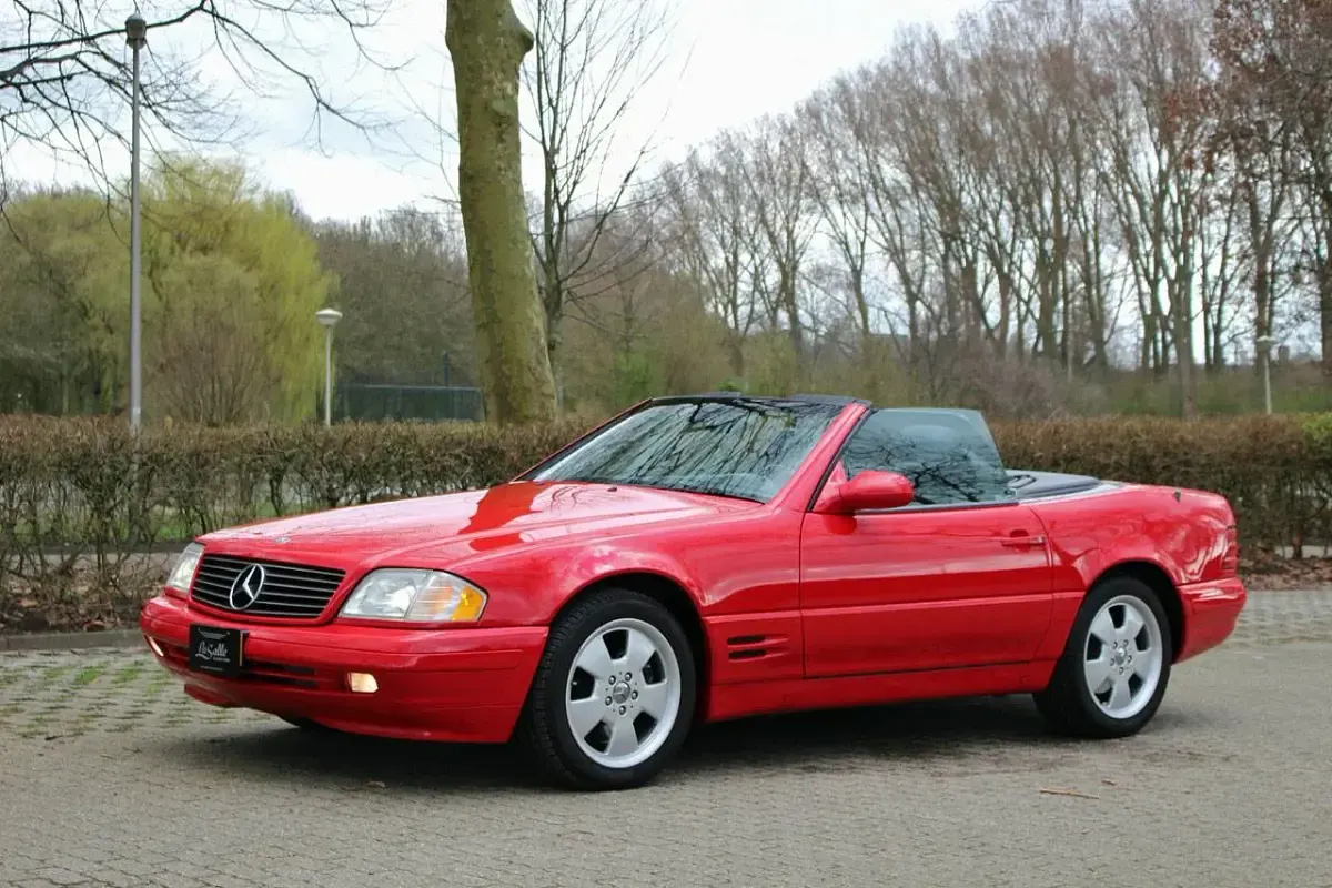 Usata Mercedes SL500 306 CV (225 kW) 2000 Rosso Cabrio