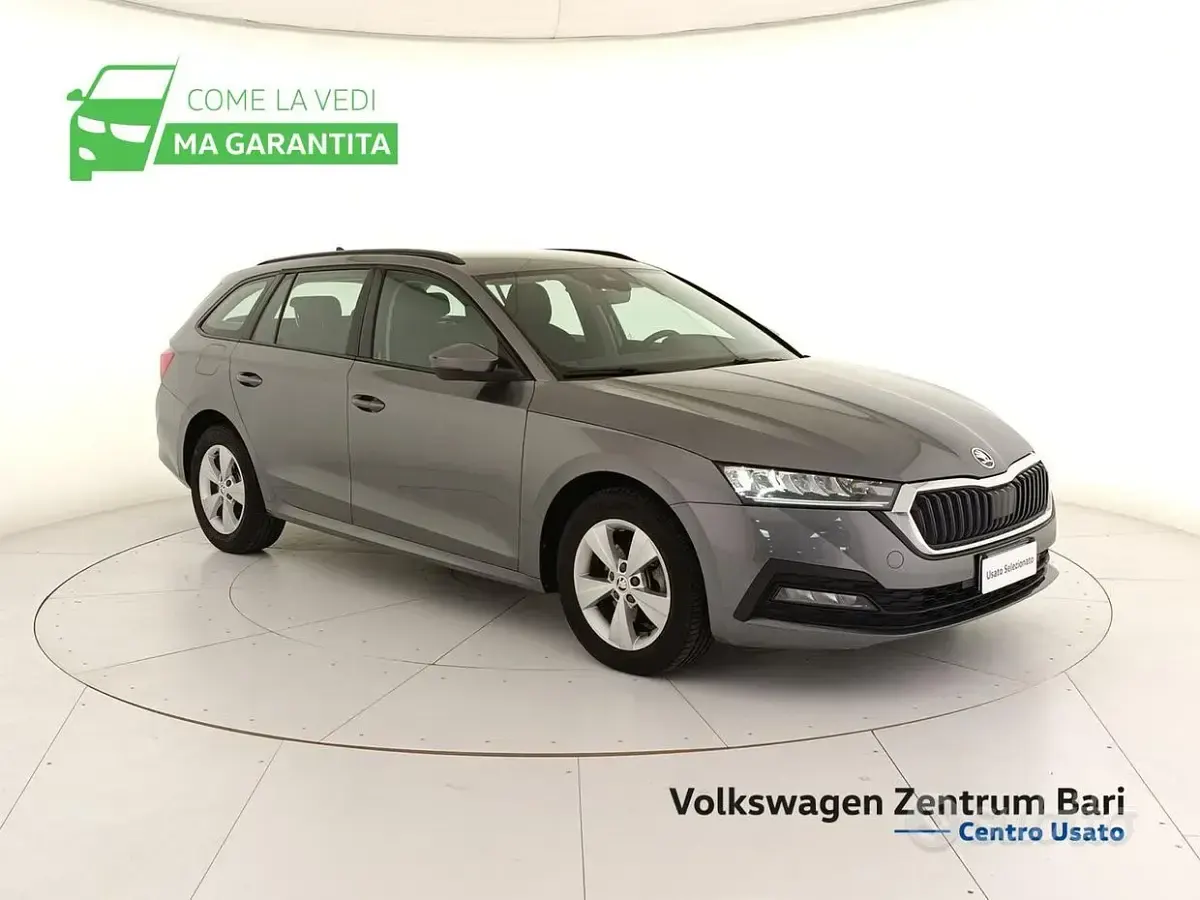 Usata Skoda Octavia Executive 116 CV (85 kW) 2023 Grigio Station wagon