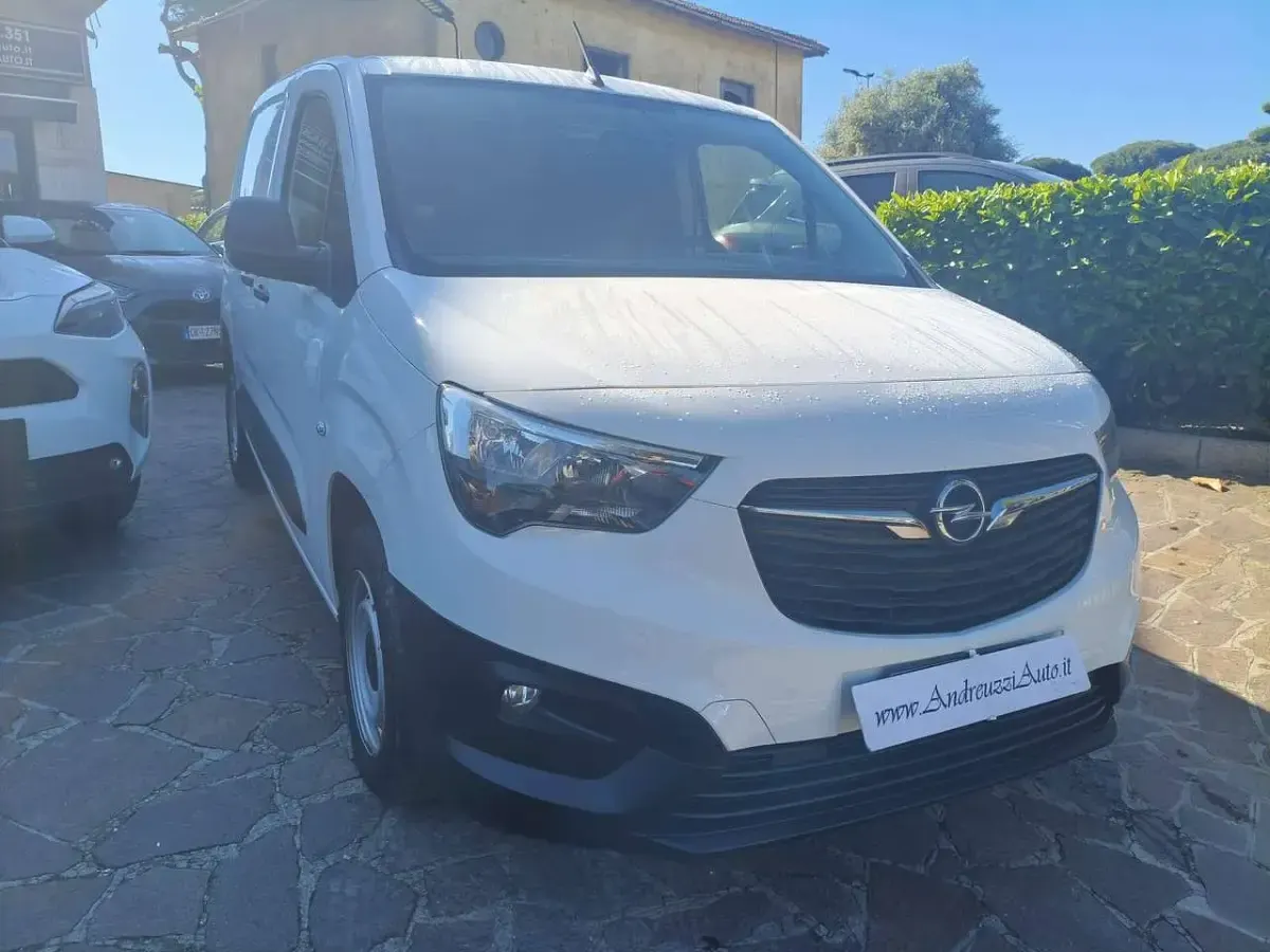 Usata Opel Combo 102 CV (75 kW) 2022 Bianco Monovolume