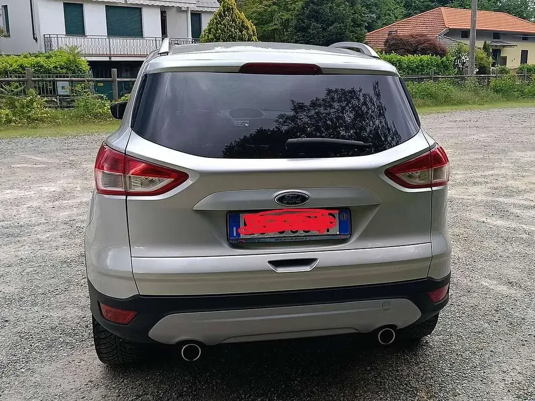Usata Ford Kuga Titanium 163 CV (119 kW) 2013 Argento SUV