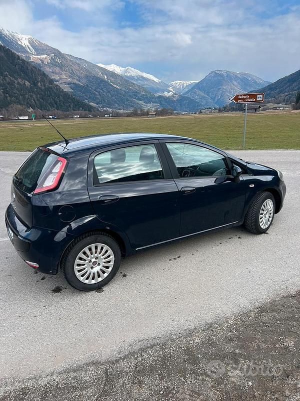 Usata Fiat Punto Evo 2011 Blu Utilitaria