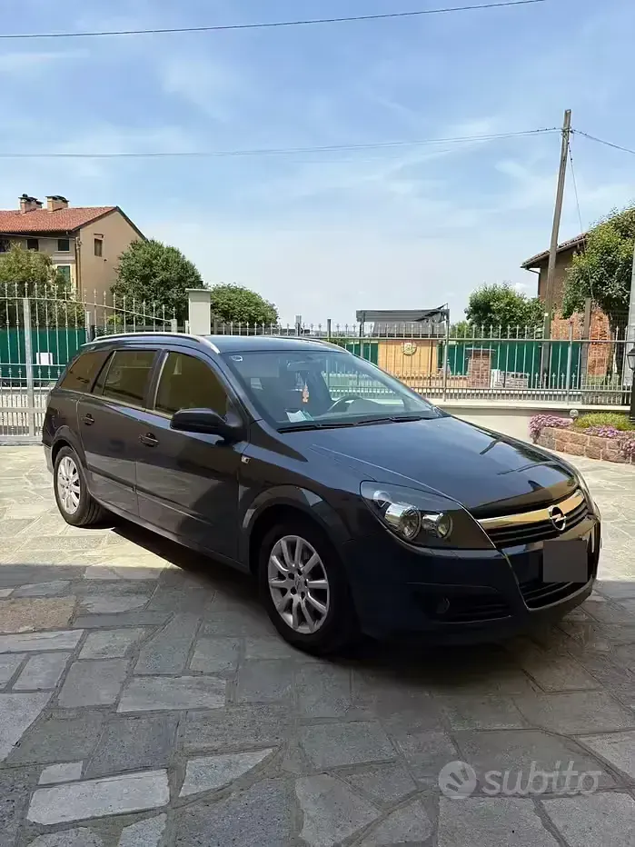 Usata Opel Astra 120 CV (88 kW) 2007 Station wagon