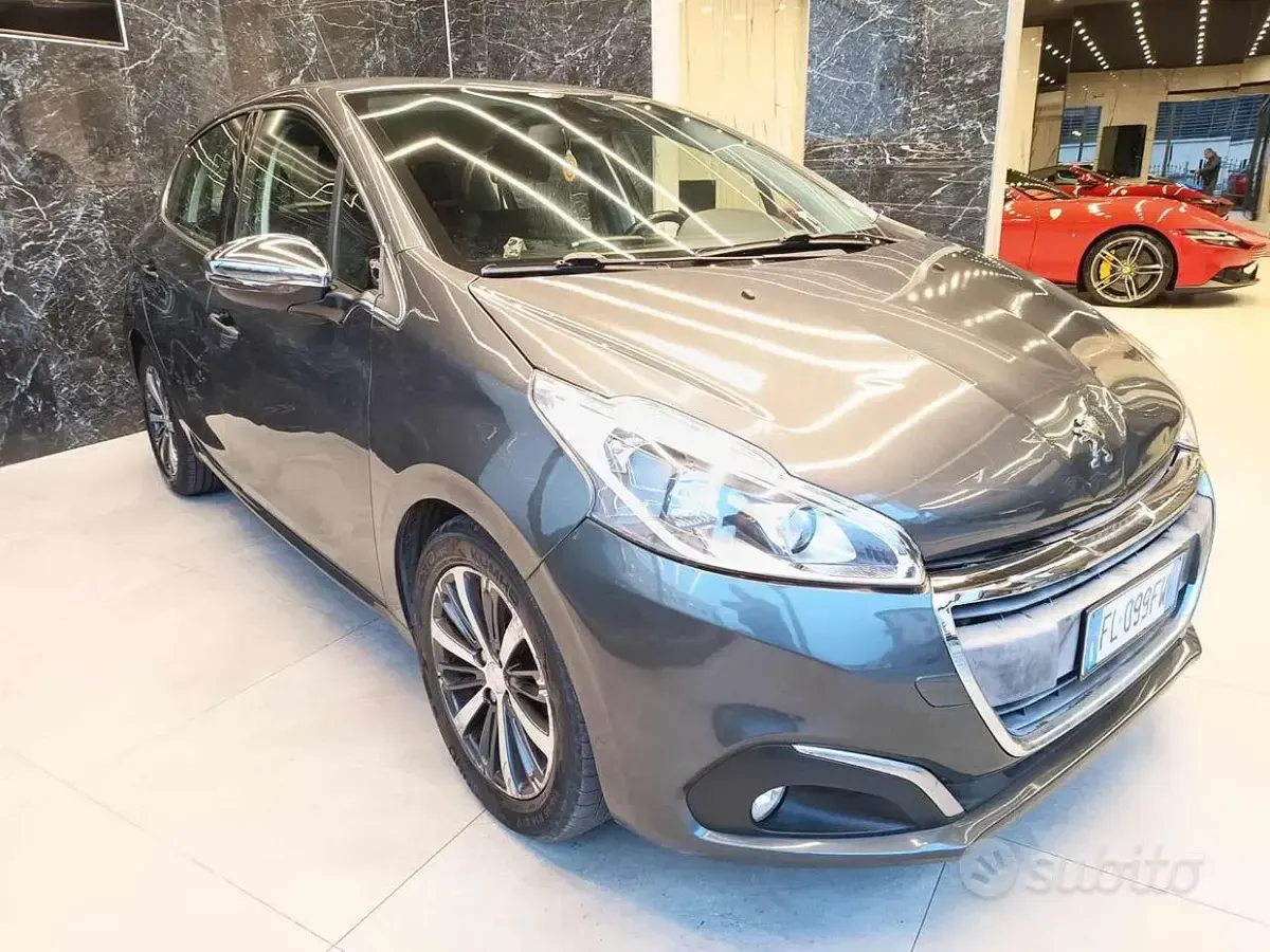 Usata Peugeot 208 Access 68 CV (50 kW) 2017 Grigio Utilitaria