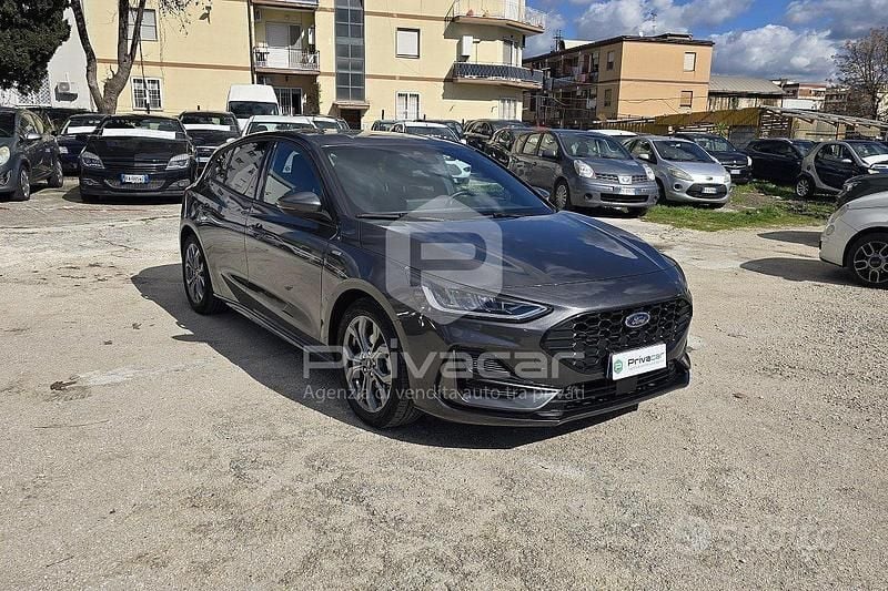 Usata Ford Focus ST-Line 125 CV (91 kW) 2023 Grigio Utilitaria