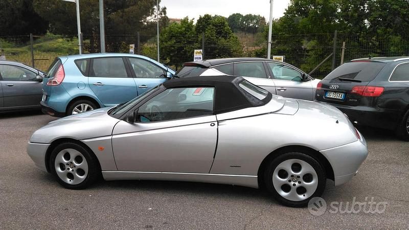 Usata Alfa Romeo Spider 2001 Grigio Cabrio