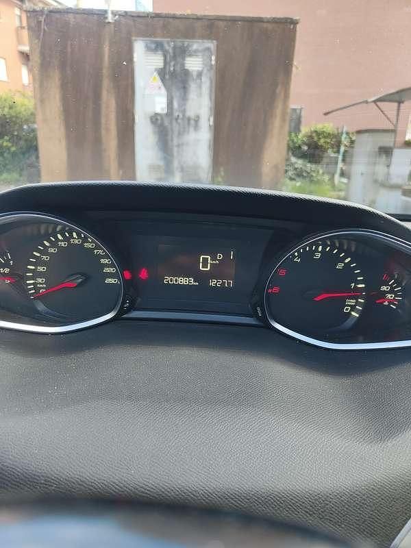 Usata Peugeot 308 SW Active 120 CV (88 kW) 2016 Station wagon