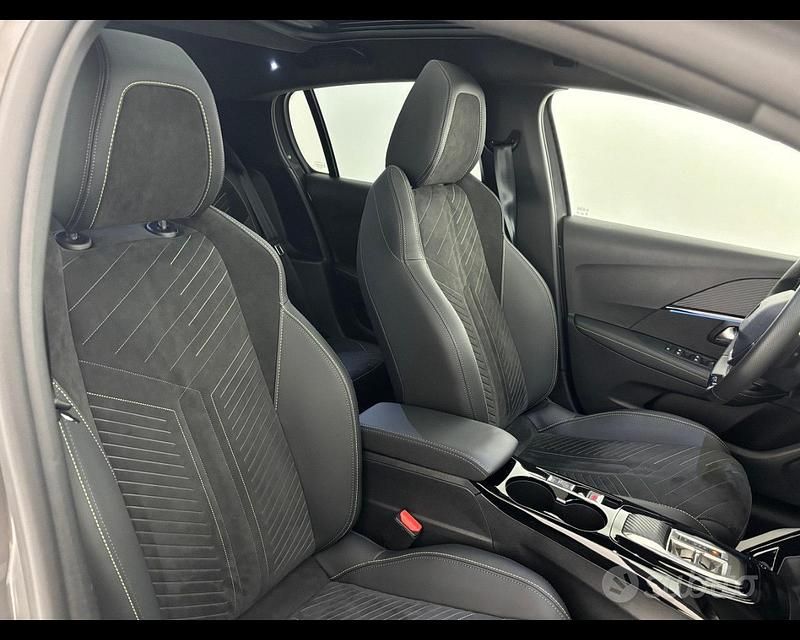 Usata Peugeot 208 GTi 145 CV (106 kW) 2024 Grigio Utilitaria