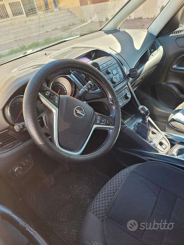 Usata Opel Zafira Tourer 120 CV (88 kW) 2016 Grigio Monovolume