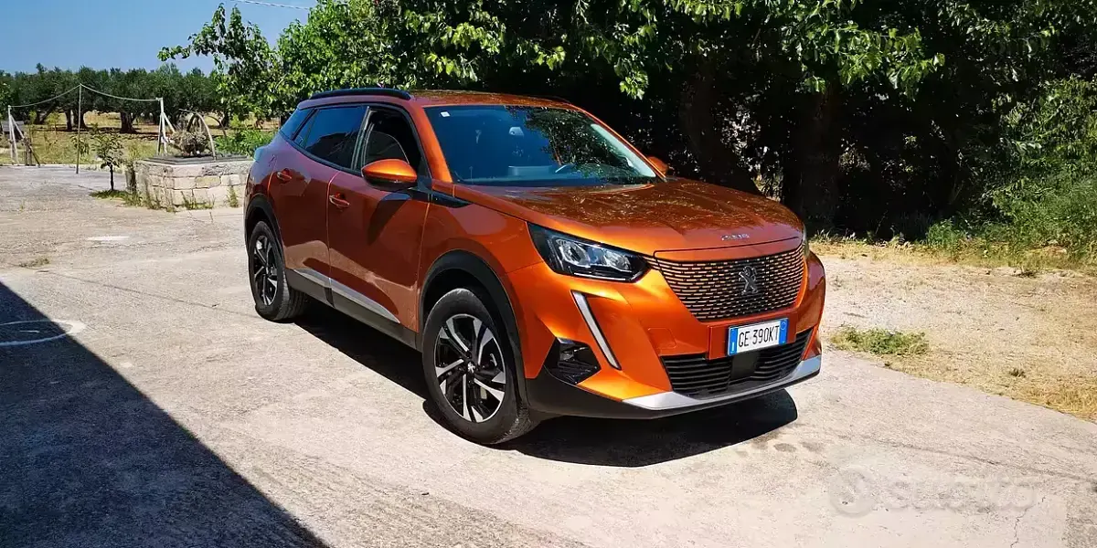Usata Peugeot 2008 56 kW (77 CV) 2021 Arancione SUV