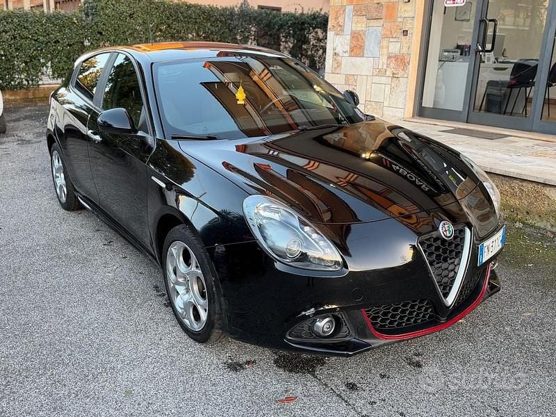 Nero Usata 2018 Alfa Romeo Giulietta Utilitaria | 10.490 € (Super prezzo) - Immagine 1/4