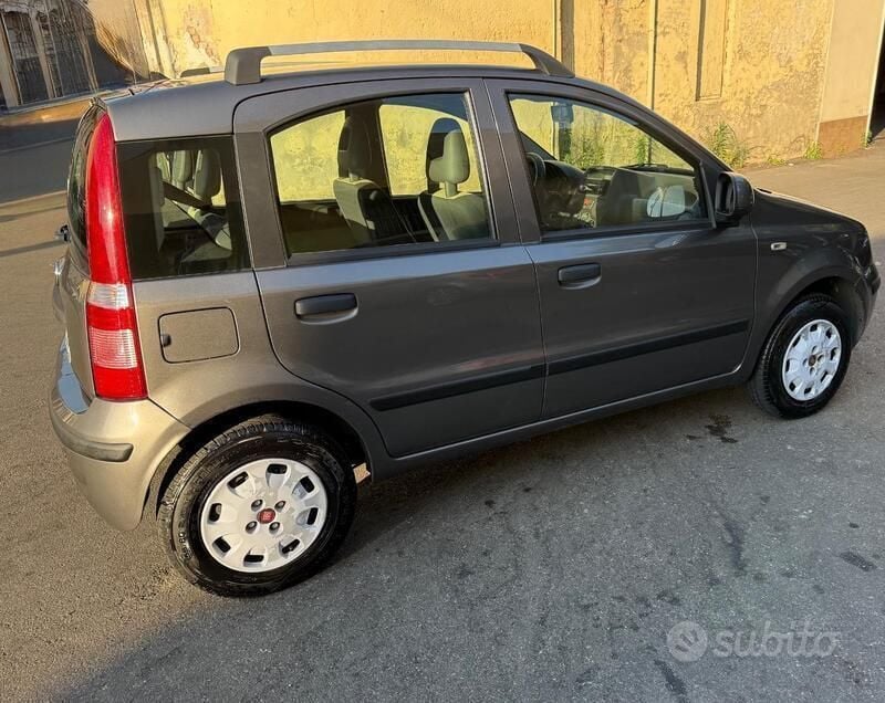 Usata Fiat Panda 75 CV (55 kW) 2011 Grigio Utilitaria
