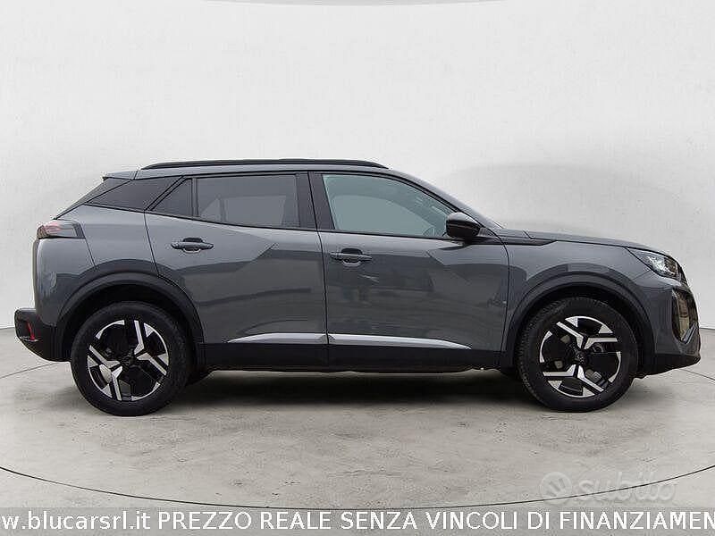 Usata Peugeot 2008 Allure 102 CV (75 kW) 2024 Grigio SUV