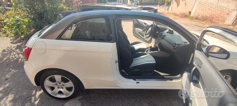 Usata Audi A1 Ambition 122 CV (89 kW) 2011 Bianco Utilitaria