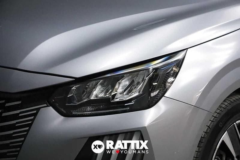 Usata Peugeot 208 Allure 101 CV (74 kW) 2025 Grigio Utilitaria