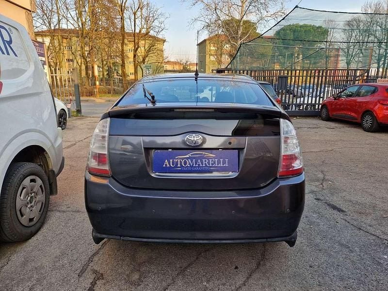 Usata Toyota Prius 77 CV (56 kW) 2007 Grigio Berlina