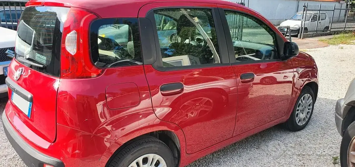 Usata Fiat Panda Easy 69 CV (50 kW) 2015 Rosso Utilitaria