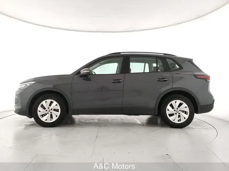 Usata VW Tiguan Life 150 CV (110 kW) 2025 Grigio SUV