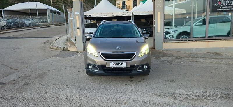Usata Peugeot 2008 Allure 100 CV (73 kW) 2016 Beige SUV
