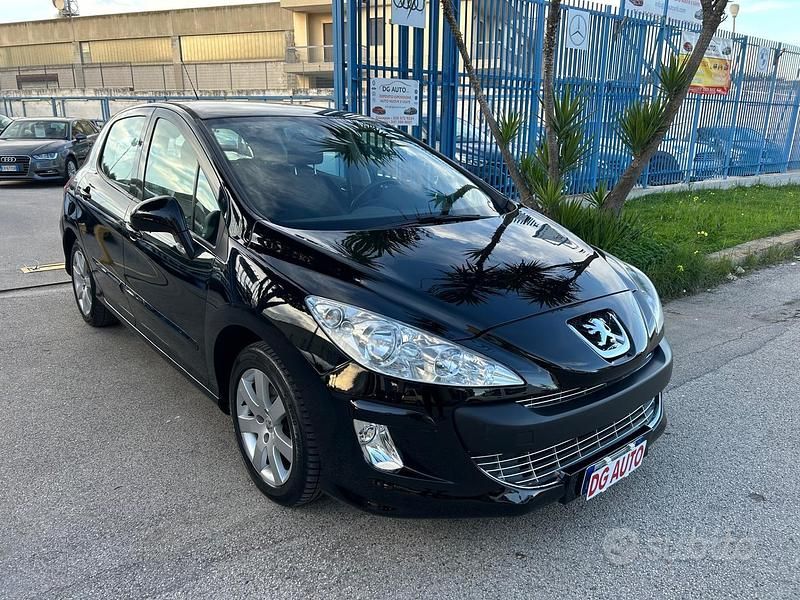 Nero Usata 2009 Peugeot 308 Tre volumi | 5300 € (Cara) - Immagine 1/4