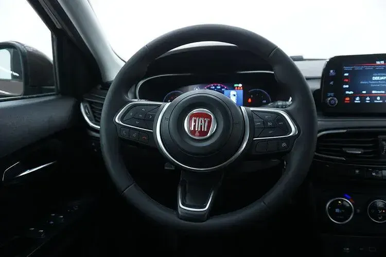 Usata Fiat Tipo Life 131 CV (96 kW) 2021 Marrone Berlina