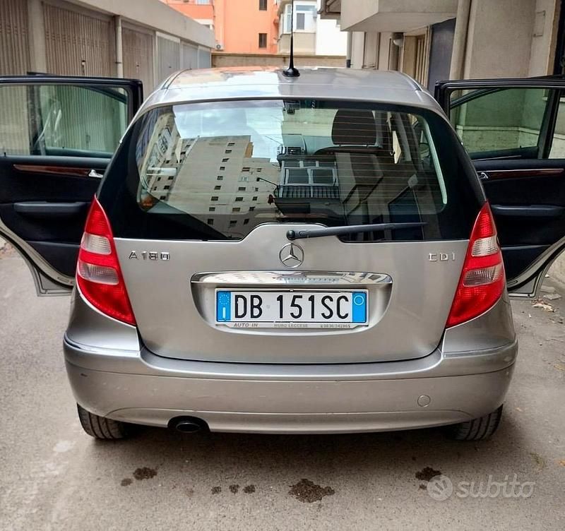 Usata Mercedes A180 Elegance 109 CV (80 kW) 2006 Grigio Berlina
