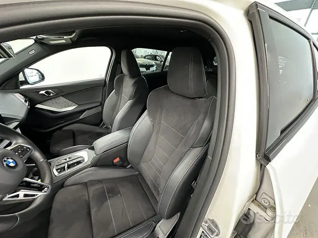 Usata BMW 118 M Sport 150 CV (110 kW) 2025 Bianco Utilitaria