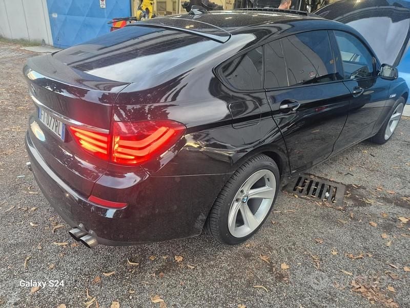 Usata BMW 530 Gran Turismo 245 CV (180 kW) 2011 Nero Berlina
