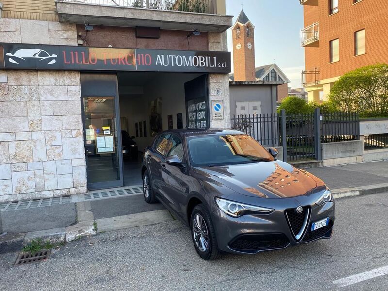Usato 2019 Alfa Romeo Stelvio 2.0 Benzin 200 CV (28.900 €)