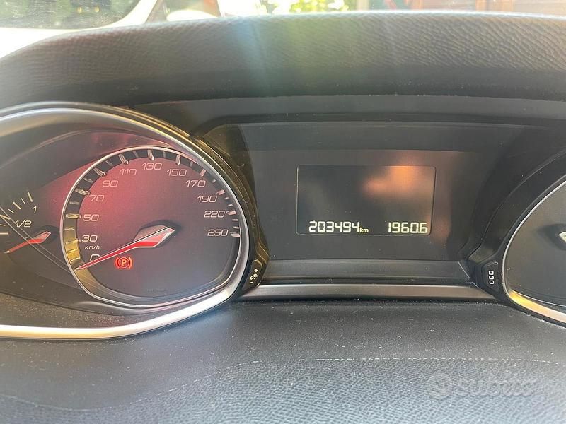 Usata Peugeot 308 Allure 115 CV (84 kW) 2014 Nero Berlina