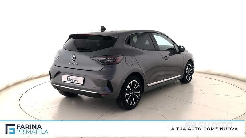 Usata Renault Clio V Techno 91 CV (66 kW) 2024 Grigio Berlina